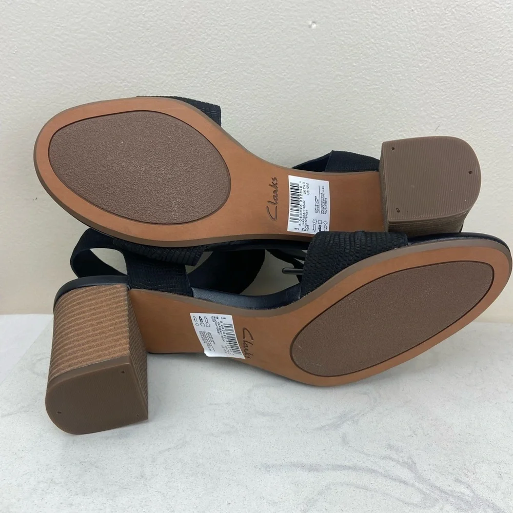 NWT Clarks Women's Karseahi Seam Heeled Sandal